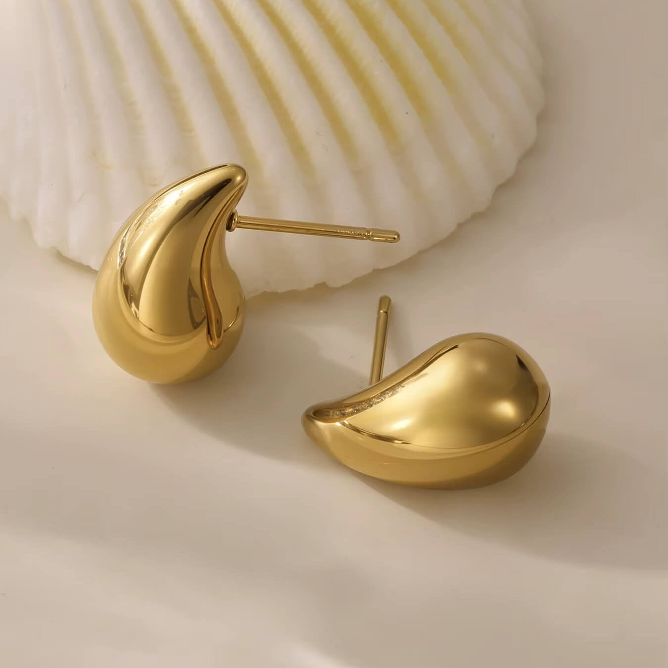 Brinco Gota P Banhado a Ouro 18k 1