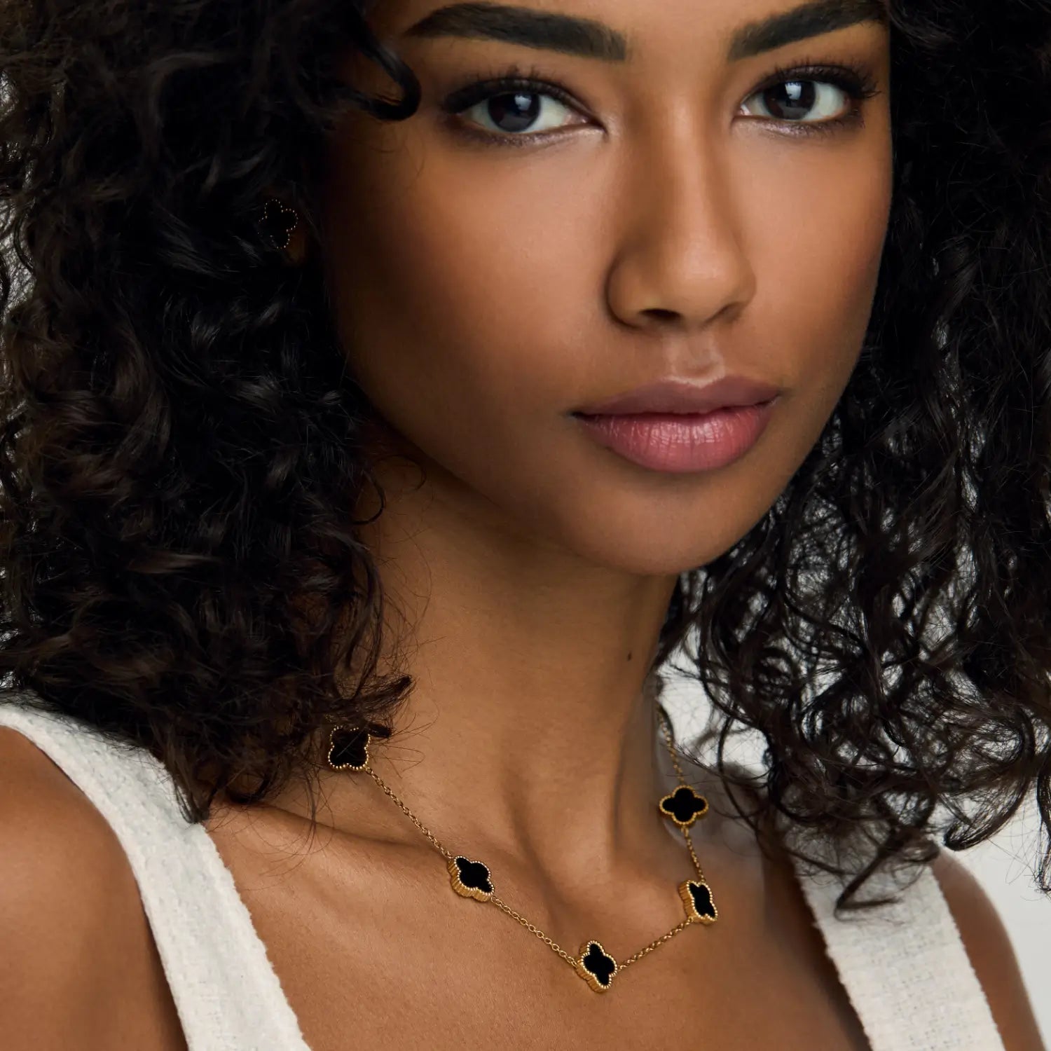 Colar de Trevo Banhado em Ouro 18k