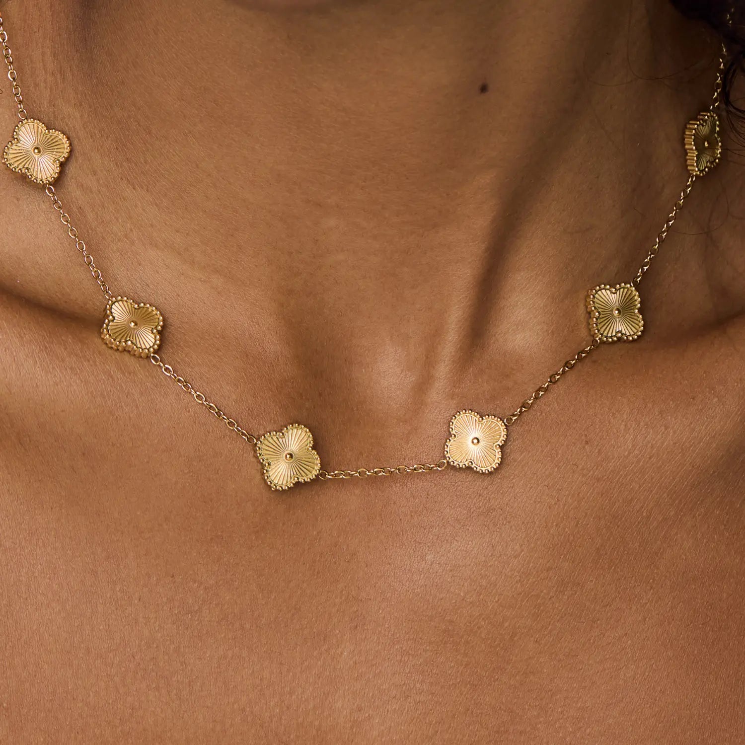 Colar de Trevo Banhado em Ouro 18k