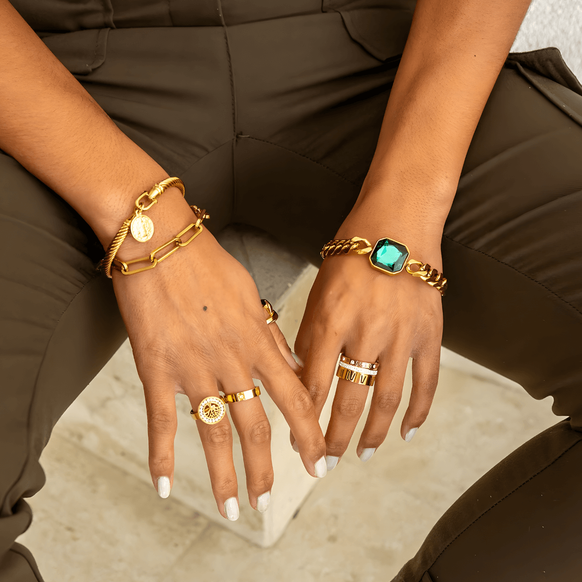 Anel Triplo Algarismo Romano Banhado a Ouro 18k 2