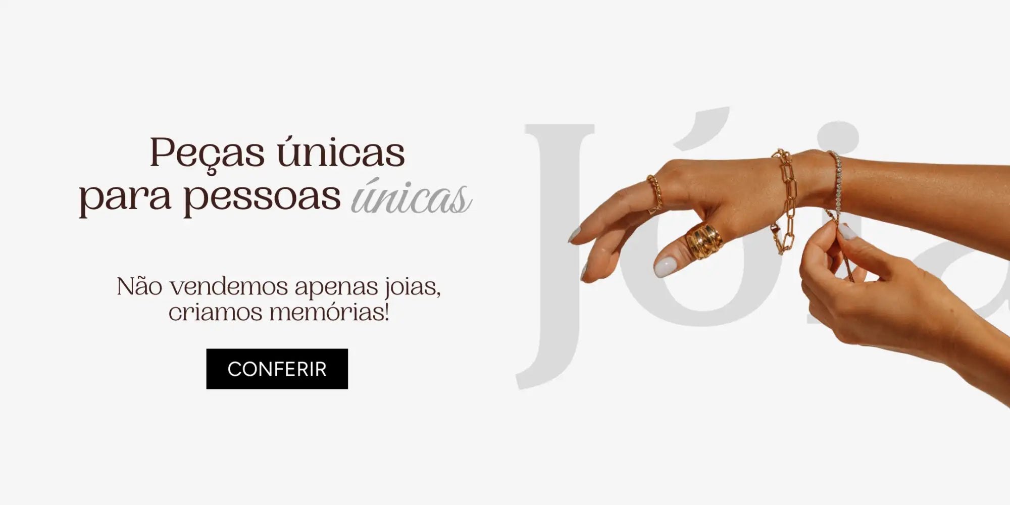 Pulseira de corrente com tom dourado e design delicado de elos entrelaçados.